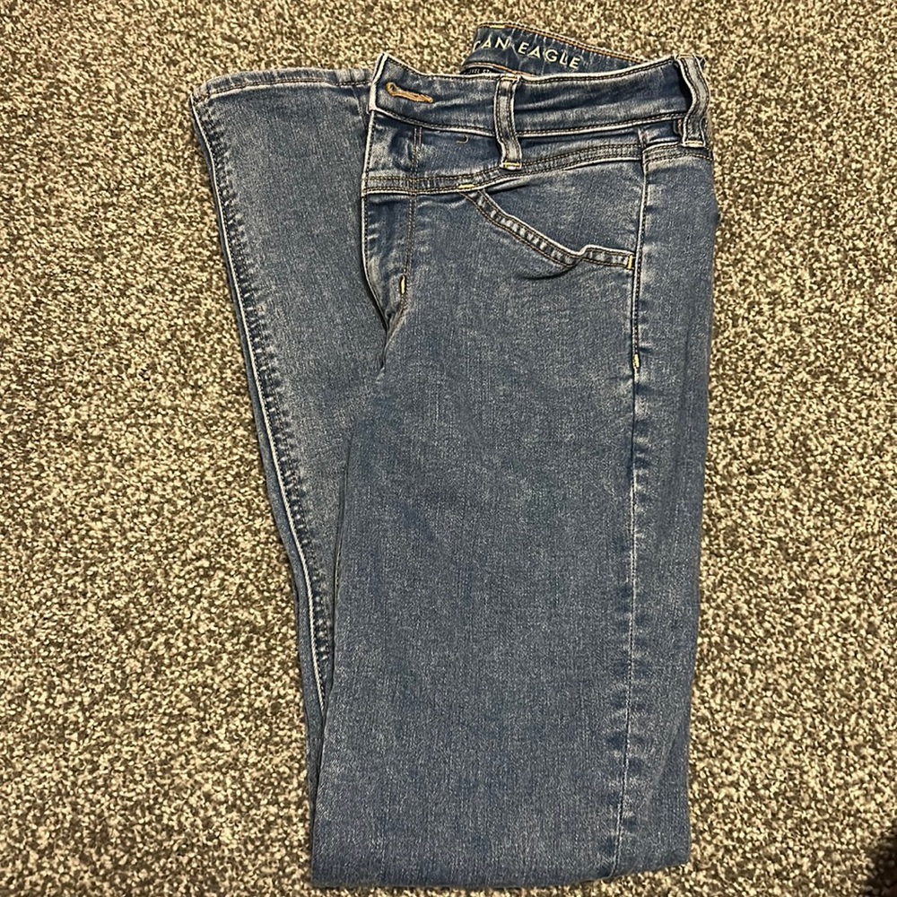 AMERICAN EAGLE SIZE 6 SKINNY JEANS